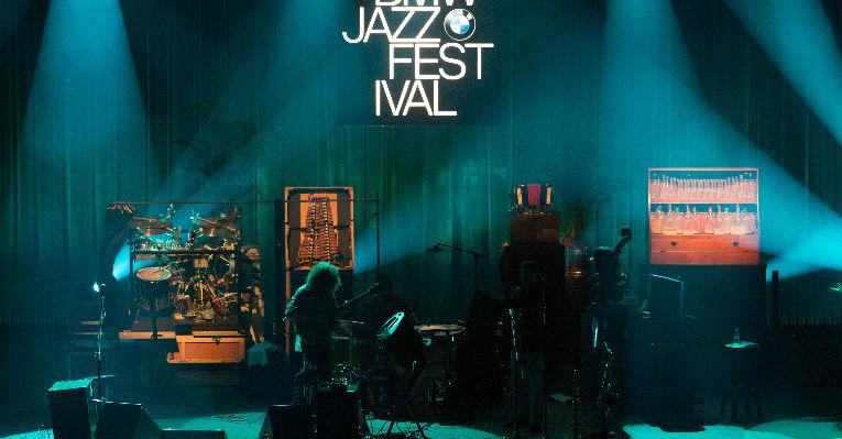 Pat Metheny brilha no BMW Jazz Festival e arrisca algumas palavras em português