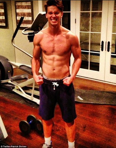 Filho de Arnold Schwarzenegger quer ficar com corpo igual ao do pai