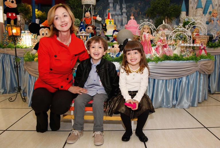 Rosana Beni festeja seus herdeiros
