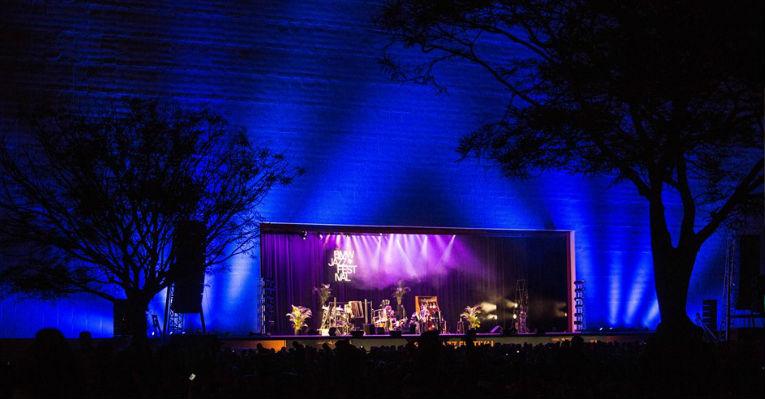 ‘Orquestra mecânica’ de Pat Metheny encanta o público em show gratuito no Ibirapuera