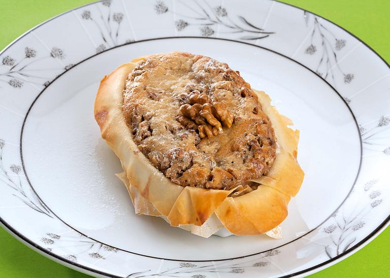 Torta de nozes em massa phyllo