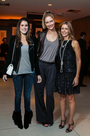 Ana Luiza Castro e Ana Claudia Michels em première