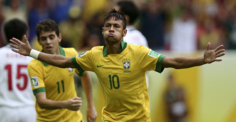 Dança de criança na internet inspira coreografia de Neymar ao comemorar gol