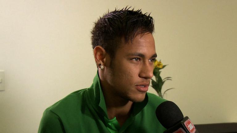 Neymar fala do relacionamento com Bruna Marquezine