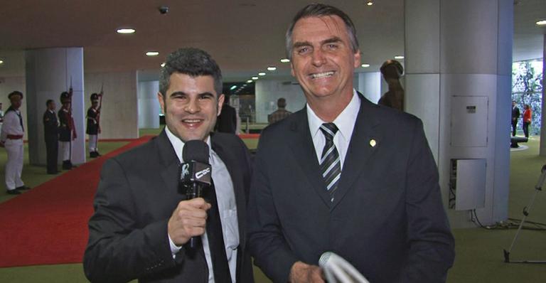 Guga Noblat estreia no ‘CQC’ e entrevista o deputado Jair Bolsonaro