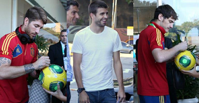 Gerard Piqué, Iker Casillas e Sergio Ramos distribuem autógrafos no Rio de Janeiro