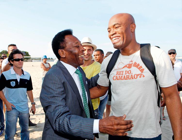 Pelé e Anderson Silva se conhecem