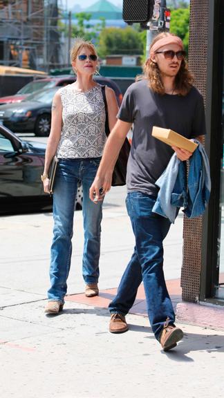 Melanie Griffith em almoço com Alexander Bauer
