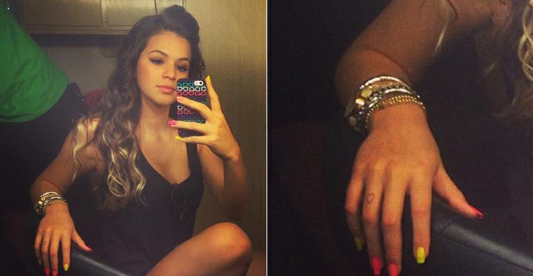 Bruna Marquezine muda o visual e exibe tatuagem no dedo