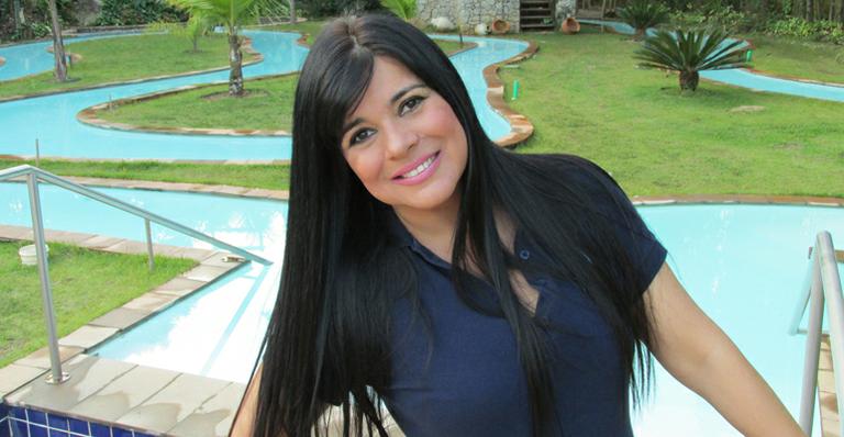 Mara Maravilha diz que está sofrendo preconceito por ser hétero