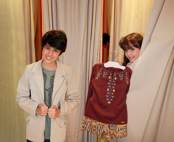 Os astros mirins Larissa Manoela e Pedro Loques