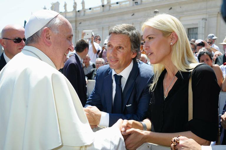 Papa Francisco abençoa Valeria Mazza