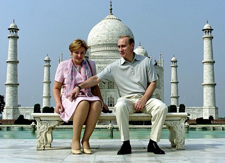 Vladimir Putin se divorcia de Lyudnila