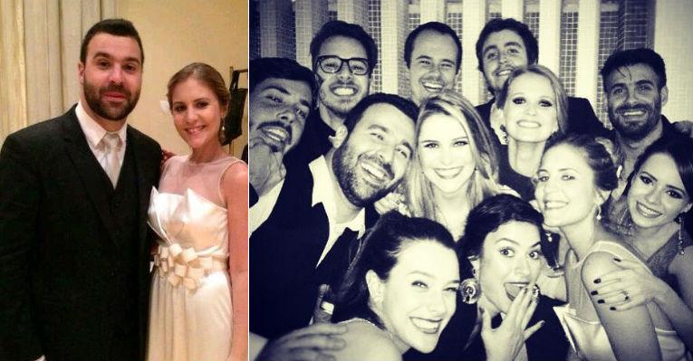 Atores do seriado ‘Sandy & Junior’ se encontram em casamento