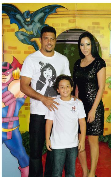 Ronaldo festeja o aniversário do filho Alex