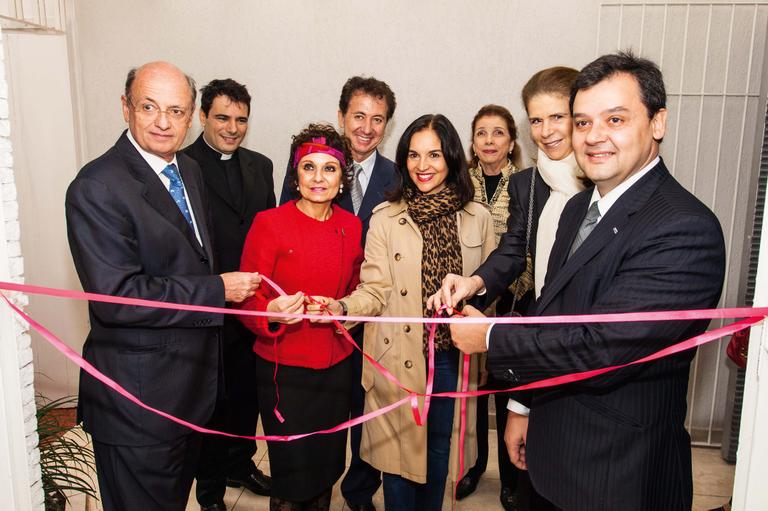 A engajada Valéria Baraccat Gyy inaugura centro de apoio a mulheres com câncer de mama