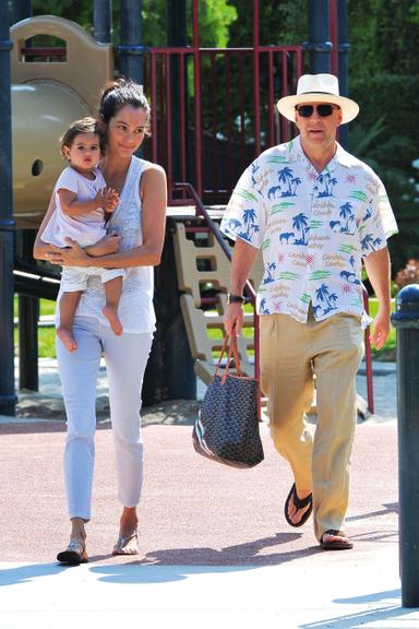 Bruce Willis ‘tropical’