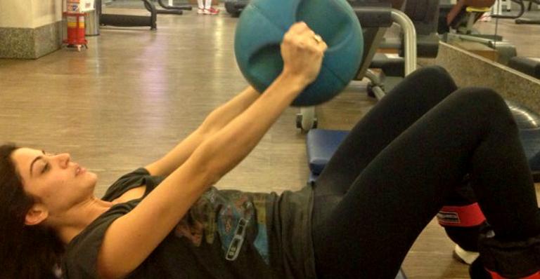 Carol Castro conta que mantém a boa forma comendo tapioca