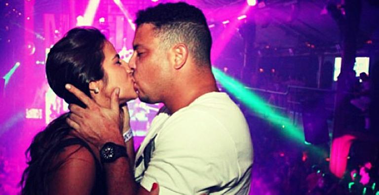 Ronaldo curte balada em Ibiza com a namorada, Paula Morais