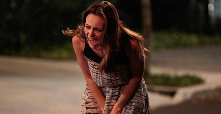 ‘Amor à Vida’: Paloma se desespera ao entregar Paulinha para Bruno