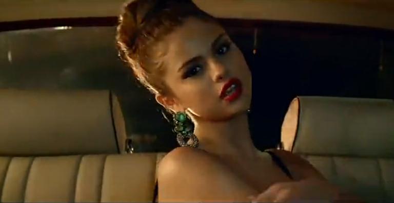 Novo clipe de Selena Gomez cai na rede antes da hora. Assista ‘Slow Down’!