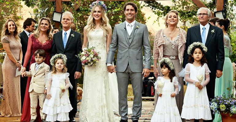 Fiorella Mattheis e Flávio Canto se casam em cerimônia no campo: ‘Foi singelo, lindo e diferente de tudo que já vi”