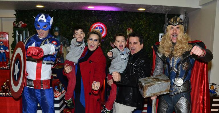 Suzy Rêgo comemora o aniversário dos filhos gêmeos