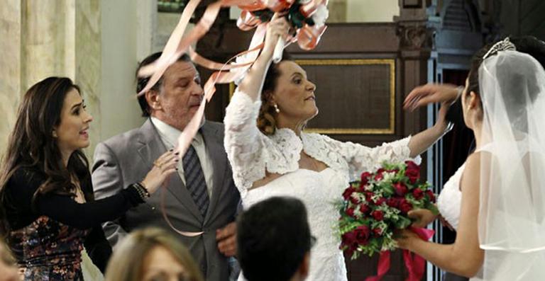 ‘Amor à Vida’: Márcia faz escândalo no dia de seu casamento com Gentil