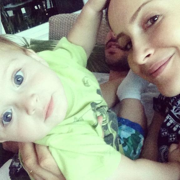 Claudia Leitte se diverte com o filho caçula