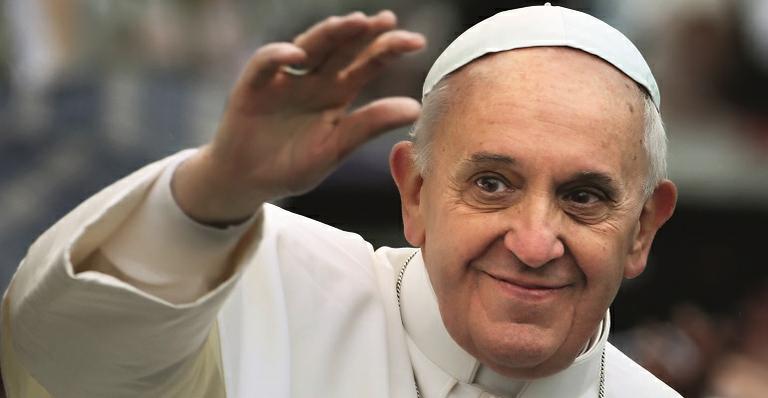 Em visita ao Brasil, Papa Francisco conquista todas as tribos