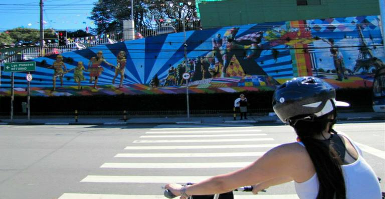 Passeio de bicicleta mostra o melhor da arte urbana em São Paulo