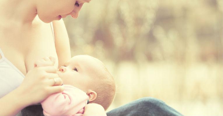 Paciência e orientação médica ajudam mãe na amamentação. Confira as respostas para as principais dúvidas