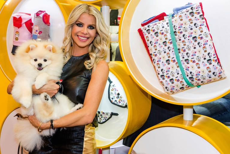 Karina Bacchi e seu cãozinho Joy
