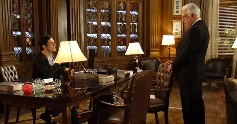 Ultimato! César ameaça demitir Félix caso ele não peça desculpas à Edith