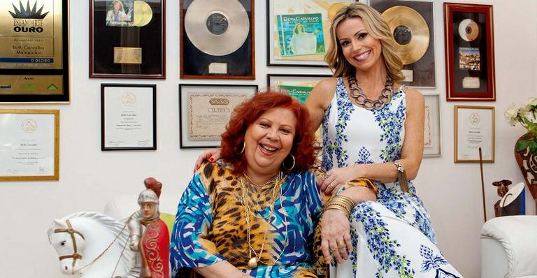 Beth Carvalho comemora alta e diz que está com saudade dos palcos