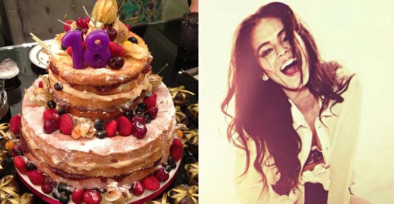 Bruna Marquezine ganhou um naked cake na festa de aniversário. Veja o bolo!