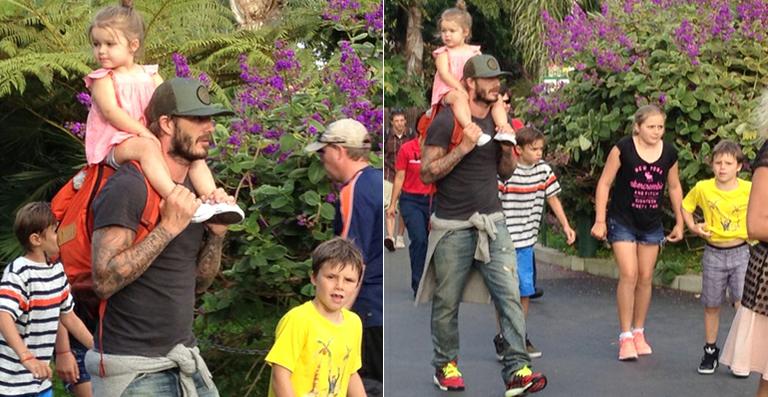 Paizão, David Beckham leva os filhos para parque temático na Califórnia