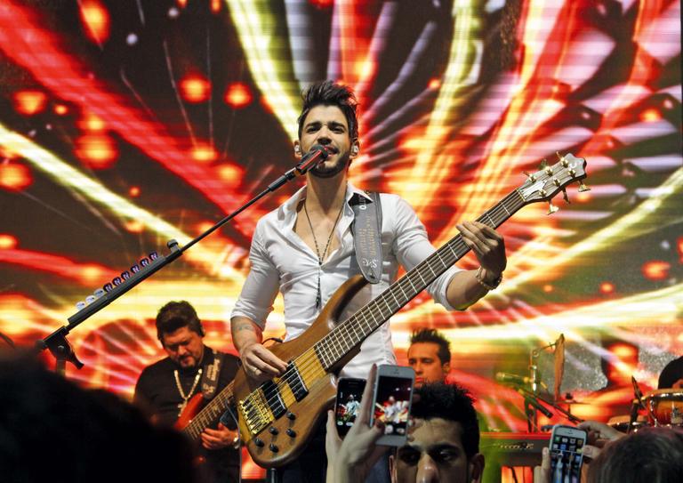 Gusttavo Lima no palco em SP
