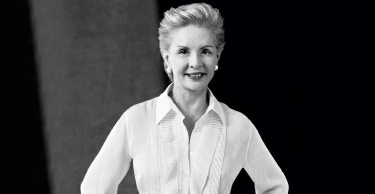 Carolina Herrera ensina a combinar ousadia e inocência em um vestido de noiva