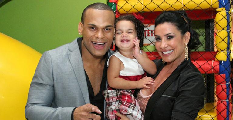 Record poupa Scheila Carvalho de descobrir traição do marido no Hoje em Dia