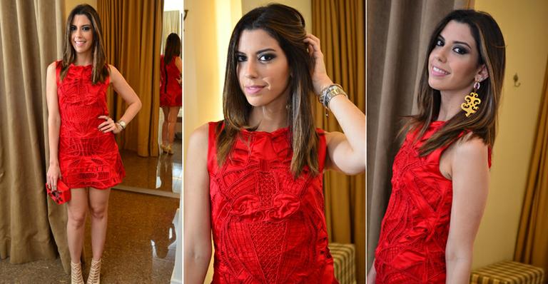 A it-girl Camila Coutinho surge – linda – de vestido vermelho. Inspire-se