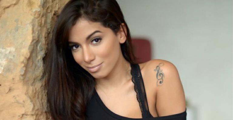 Anitta ensina a paquerar; veja dicas da cantora