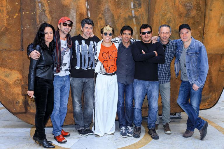 Músicos reverenciam os seus ídolos