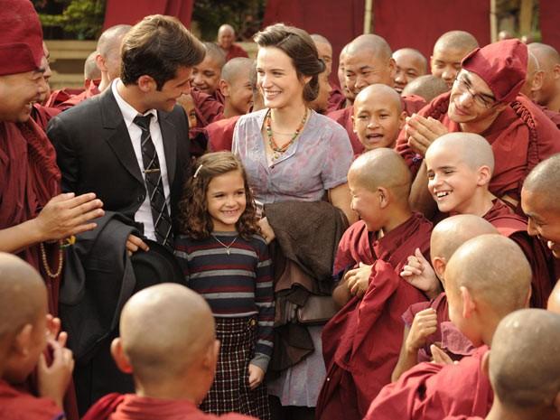 Gravação de Joia Rara no Nepal teve mais de meia tonelada de roupa, chuva de granizo e mais