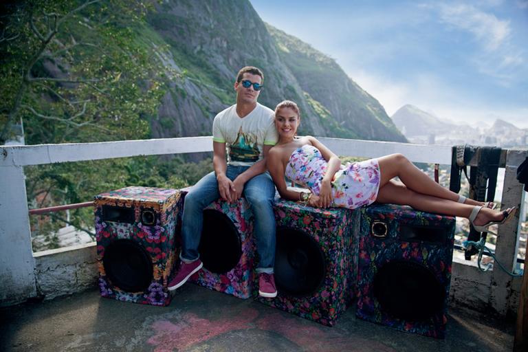 Paloma Bernardi e Thiago Martins no Vidigal
