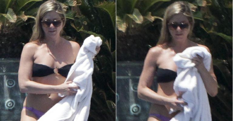 De biquíni no México, Jennifer Aniston afasta rumores de gravidez