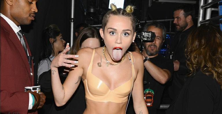 Após o VMA, Miley Cyrus diz: ‘Todo mundo faz burrice quando está confuso’