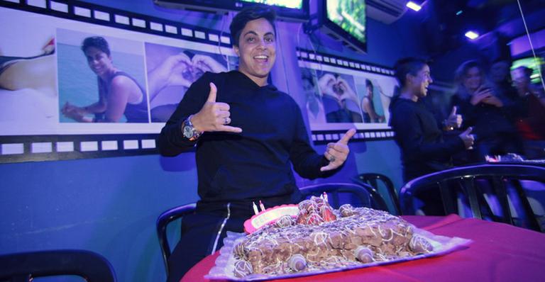 Thammy Miranda comemora aniversário com festa em São Paulo