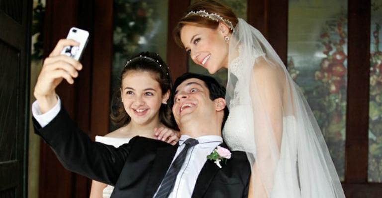 Amor à Vida: Paolla Oliveira grava cenas de casamento de sua personagem