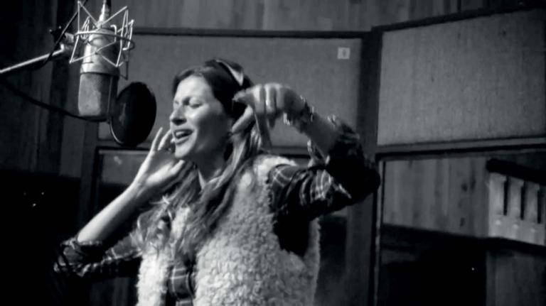 Gisele Bündchen exibe seu lado cantora